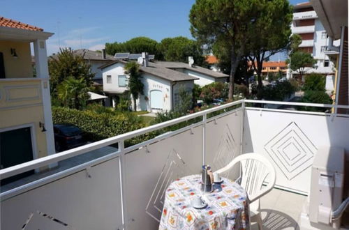 Photo 6 - Renovated Apartment With Bright Balcony