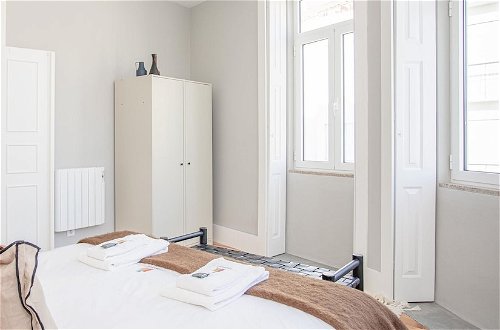 Photo 10 - Liiiving in Porto - Art Design Apartment