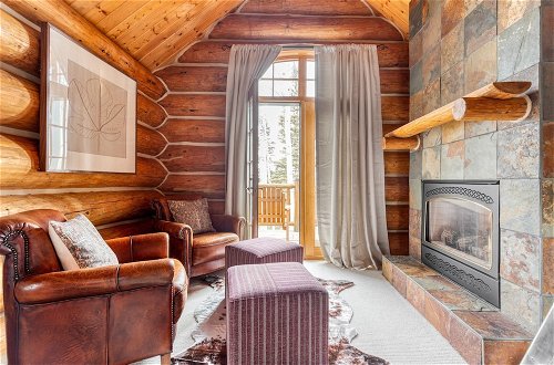 Photo 2 - Ute Lodge by Avantstay Cozy Expansive Mountain Home Close to the Slopes
