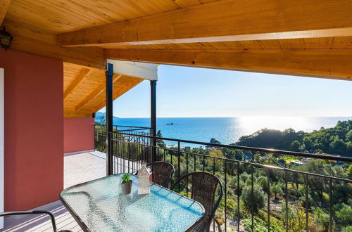 Foto 5 - luxury Loft Apartment With Pool - Pelekas Beach, Corfu
