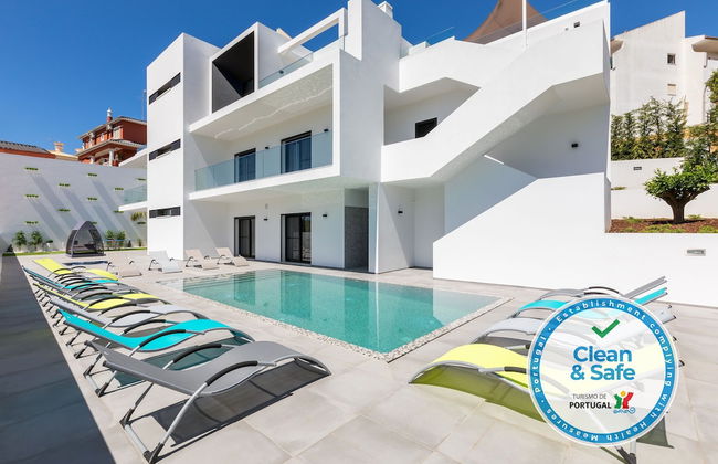 Luxury 47 - Deluxe Villa - Photo 1