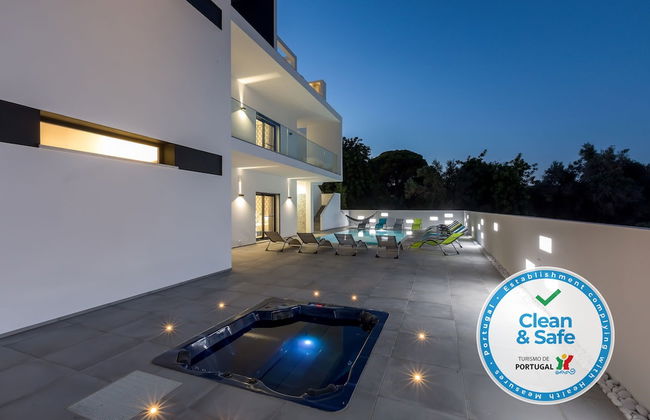 Luxury 47 - Deluxe Villa - Photo 61