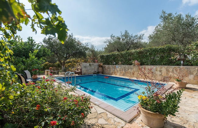 Villa Toula in Armeni - Photo 1
