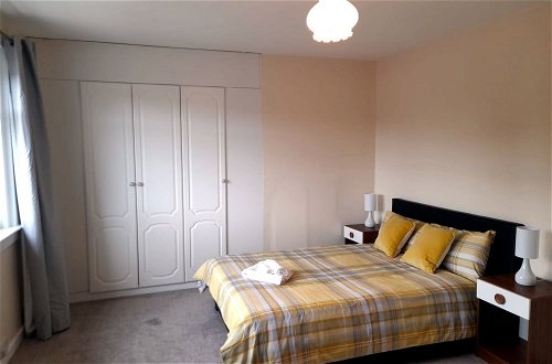 Photo 3 - Ashly 3-bed Home 12 Minute Walk Inverness Centre