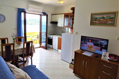 Photo 15 - Apartment for 4 Persons, by the sea and With Beautiful View