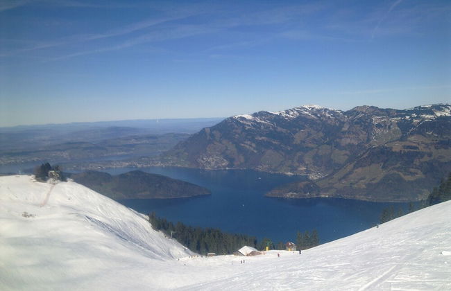 Two-bedroom Apartment for 4-5 Guests With Lake and Mountain Views - Foto 17