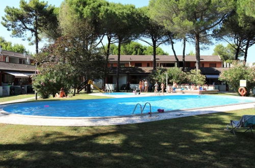 Photo 1 - Colorful Apartment With Shared Pool and Garden