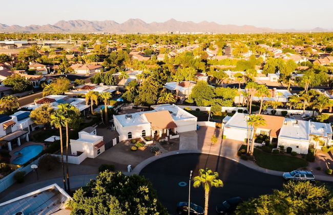 Desert Ridge by Avantstay Spacious Oasis w/ Pool & Hot Tub - Foto 25
