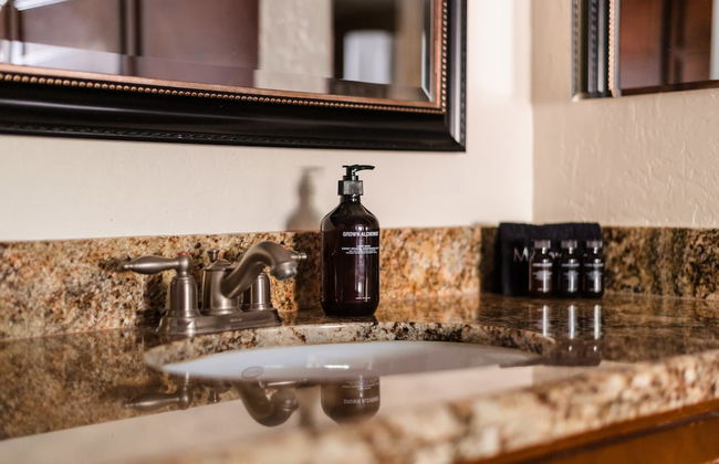Desert Ridge by Avantstay Spacious Oasis w/ Pool & Hot Tub - Foto 13