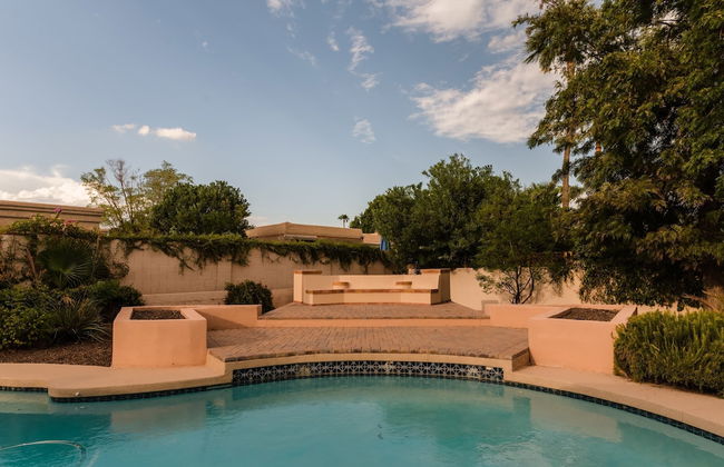 Desert Ridge by Avantstay Spacious Oasis w/ Pool & Hot Tub - Foto 15