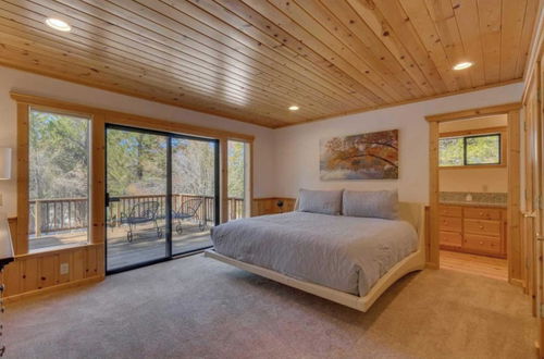 Photo 17 - Black Bear by Avantstay Spacious Viking Lodge in Tahoe Donner w/ Game Room & Hot Tub