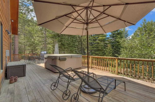 Photo 19 - Black Bear by Avantstay Spacious Viking Lodge in Tahoe Donner w/ Game Room & Hot Tub