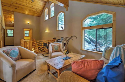 Photo 10 - Black Bear by Avantstay Spacious Viking Lodge in Tahoe Donner w/ Game Room & Hot Tub