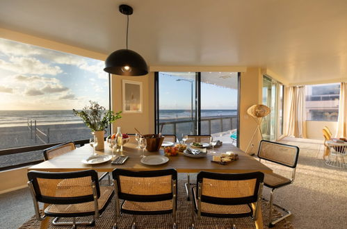 Photo 17 - Belmont by Avantstay 3BR Home on Mission Beach! Ocean Views
