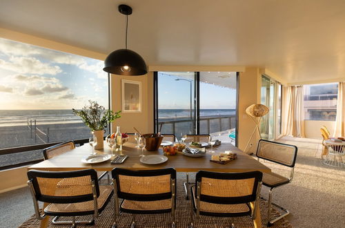 Photo 14 - Belmont by Avantstay 3BR Home on Mission Beach! Ocean Views