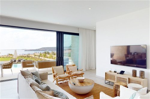Photo 5 - Sanders Konnos Bay Nefeli - Fabulous 5-bedroom Villa On the Beach Front
