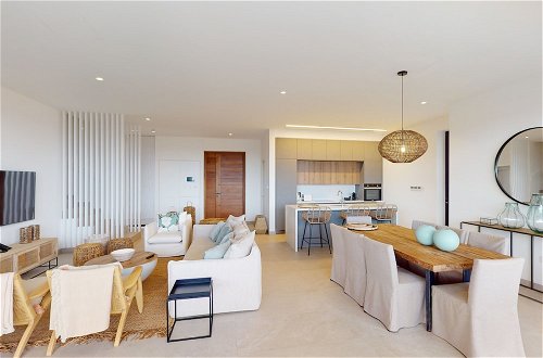 Photo 3 - Sanders Konnos Bay Nefeli - Fabulous 5-bedroom Villa On the Beach Front