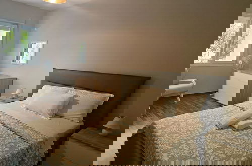Foto 4 - Beachfront Sion Sarande Apartment