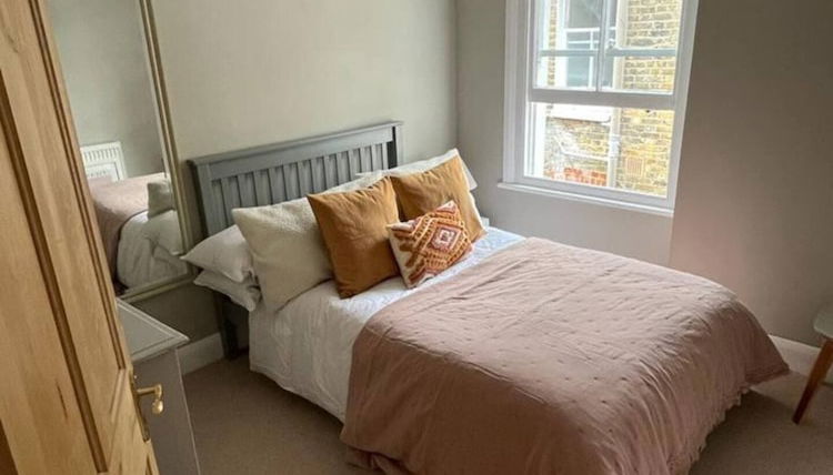 Photo 1 - Luxuriously Designed 3 Bedroom Apartment in Clapham