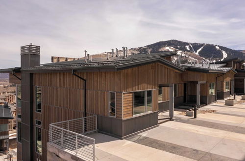 Photo 5 - Silverado by Avantstay Snowboarder's & Skiers Paradise w/ Hot Tub, Views & Easy Slope Access