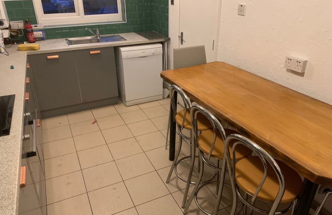 New Cross Mews 4 Bedroom 2 Bathrooms Fast Wifi Parking Sleeps up to 12 - Foto 16