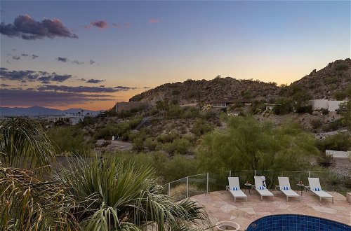 Photo 49 - Desert Lagoon by Avantstay Luxury Phoenix Home w/ Entertainers Backyard