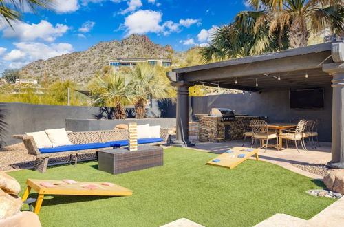 Photo 44 - Desert Lagoon by Avantstay Luxury Phoenix Home w/ Entertainers Backyard