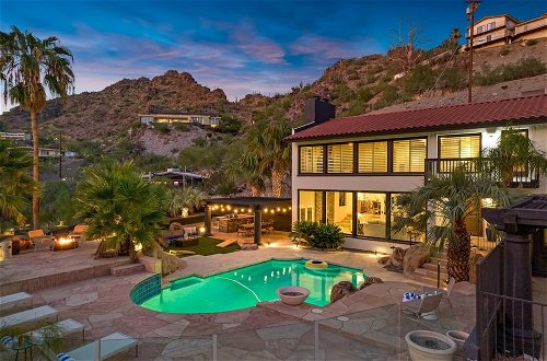 Photo 29 - Desert Lagoon by Avantstay Luxury Phoenix Home w/ Entertainers Backyard