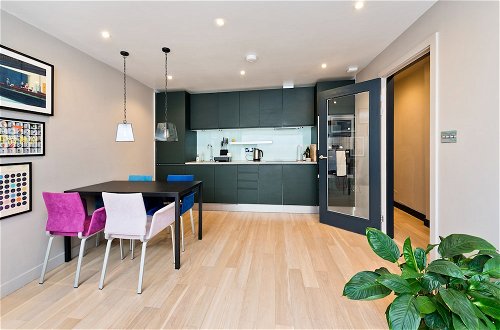 Photo 14 - Contemporary Flat With Private Patio in Primrose Hill by UnderTheDoormat