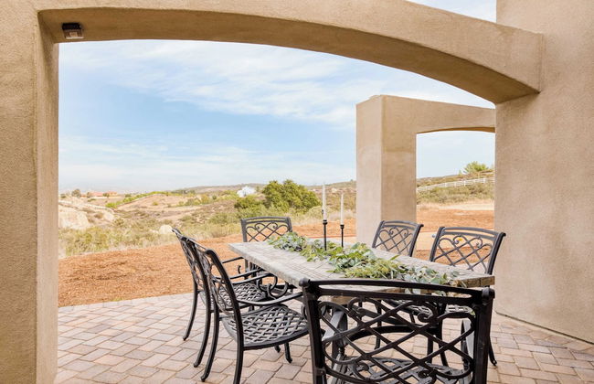 Malbec by Avantstay Incredible Estate w/ Panoramic Views & Bocce Ball Court! - Photo 14