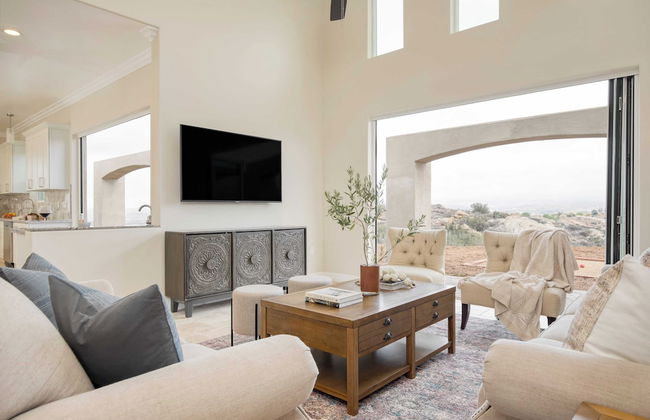 Malbec by Avantstay Incredible Estate w/ Panoramic Views & Bocce Ball Court! - Photo 10