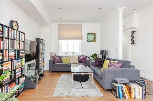 Photo 23 - Stylish 3 Bedroom Home With Garden Near Kings Cross