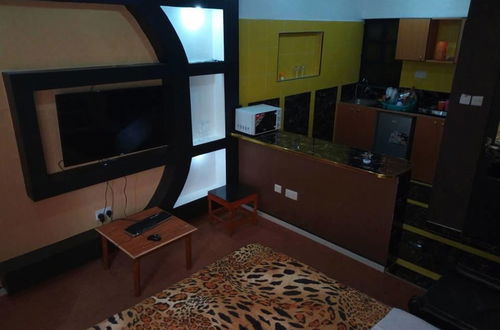 Photo 9 - Sagwe Furnished Apartments