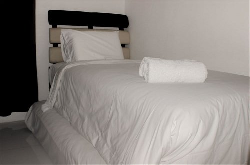 Photo 4 - Comfort 2Br Apartment At Mediterania Palace Residence