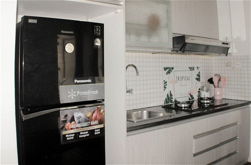 Photo 5 - Comfort 2Br Apartment At Mediterania Palace Residence