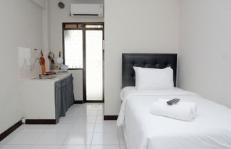 Foto 2 - Alluring Studio at Lagoon Apartment near Bekasi Town Square