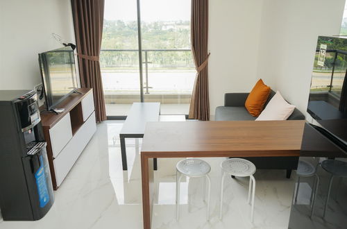 Photo 11 - Comfort And Minimalist 2Br At Sky House Bsd Apartment