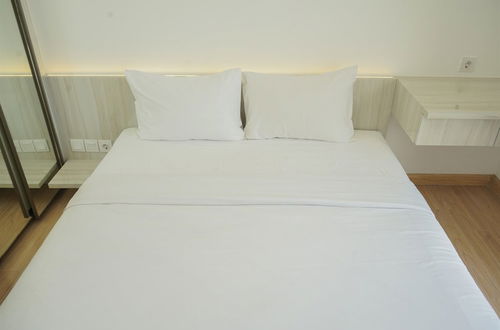 Foto 4 - Comfort And Minimalist 2Br At Sky House Bsd Apartment