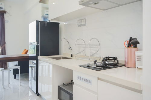 Photo 8 - Comfort And Minimalist 2Br At Sky House Bsd Apartment
