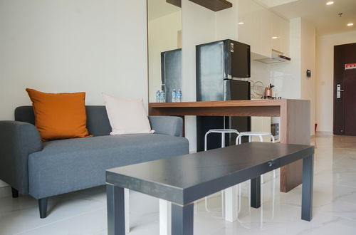 Photo 10 - Comfort And Minimalist 2Br At Sky House Bsd Apartment