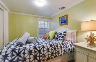 Foto 3 - La Casita by Avantstay Steps to Duval Street in Key West! Month Long Stays Only