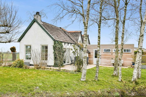 Photo 39 - Quaint Holiday Home in Gerkesklooster with Hot Tub, Sauna & Fenced Garden