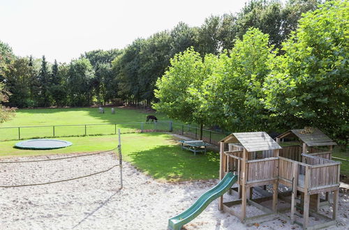 Photo 37 - Spacious Holiday Home in Bergeijk With Garden