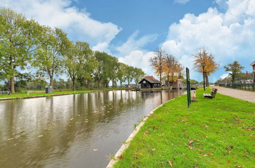 Photo 38 - Cozy Holiday Home by the Canal in Dwingeloo