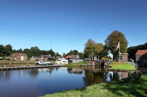 Photo 44 - Cozy Holiday Home by the Canal in Dwingeloo