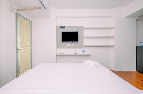 Photo 6 - Cozy And Comfort Stay Studio Room At Gunung Putri Square Apartment