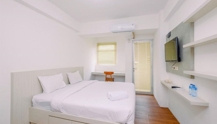 Foto 1 - Cozy And Comfort Stay Studio Room At Gunung Putri Square Apartment