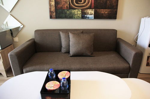 Photo 10 - Deluxe and Comfortable The Springlake Summarecon Apartment