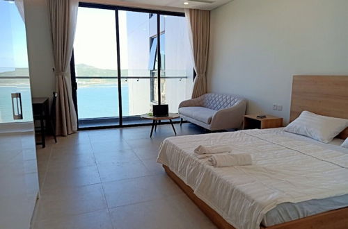 Foto 1 - Luxury Scenia Bay Apartment with Seaview