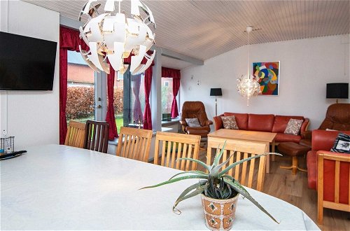 Photo 4 - 9 Person Holiday Home in Nordborg